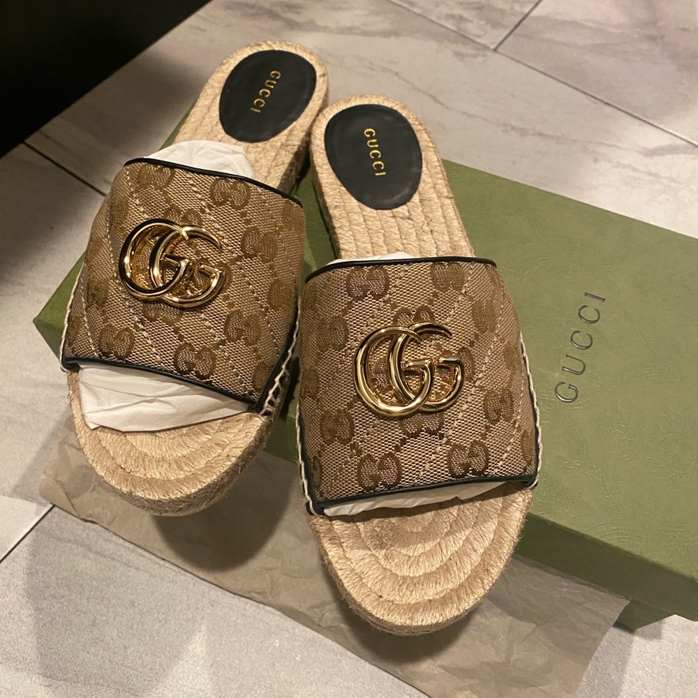 Gucci 100% authentic women sandals
